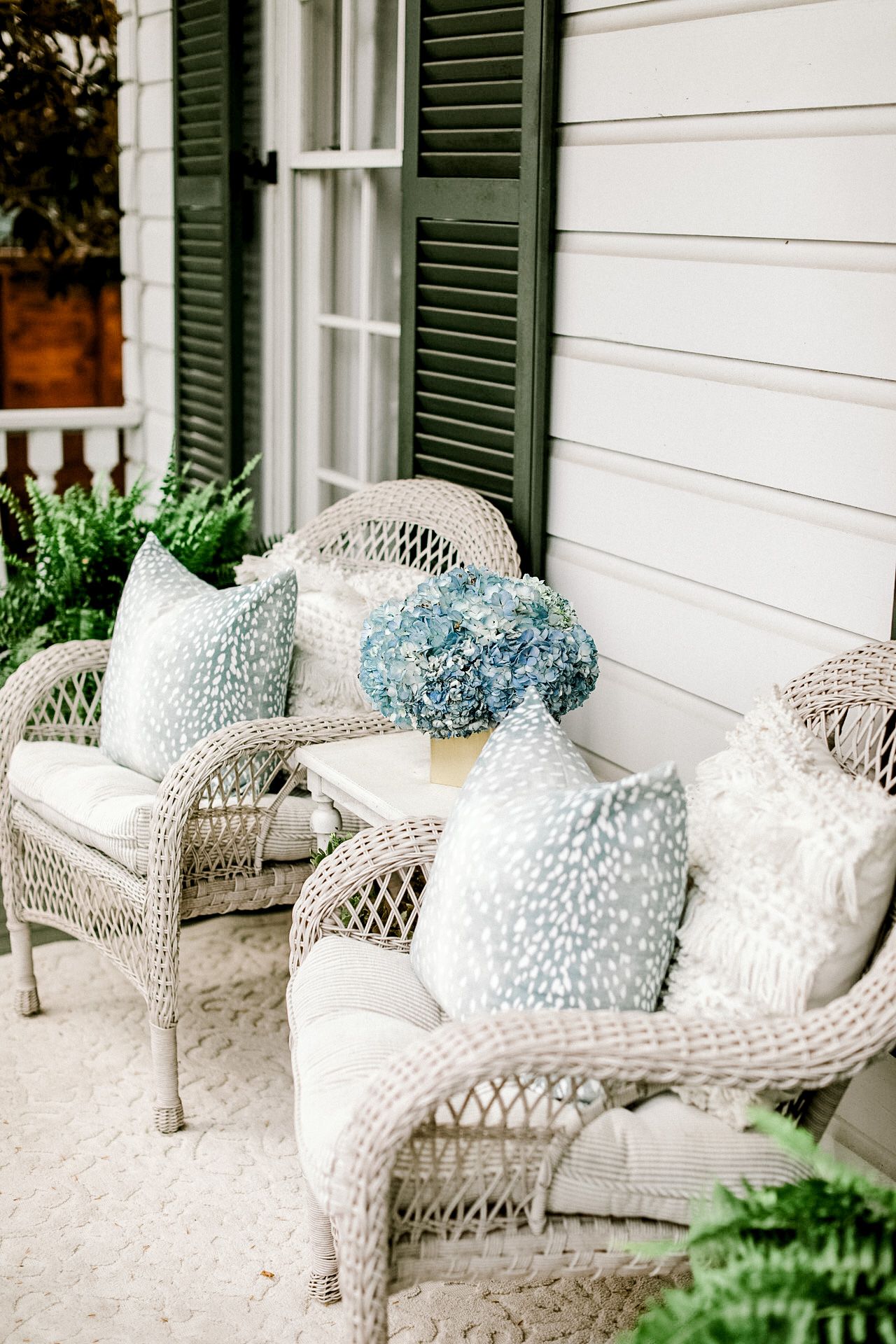 Enhance Your Outdoor Space with Stylish
Wicker Chairs