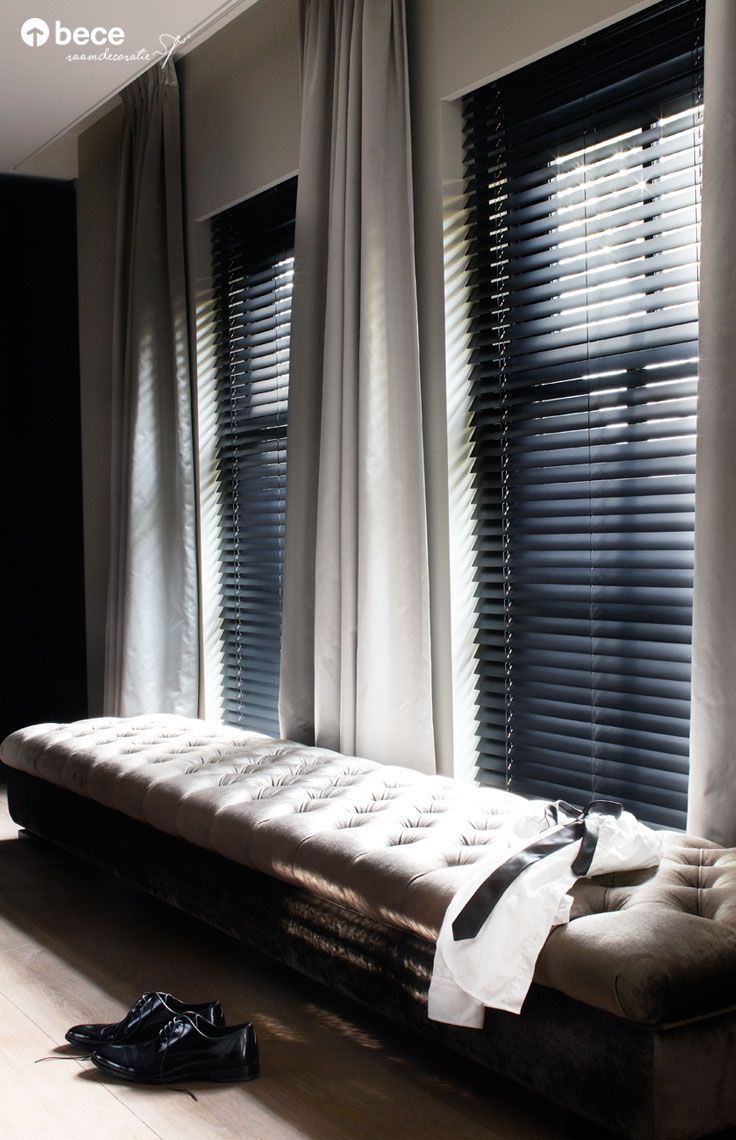 Creating a Stylish Look with Black Blinds