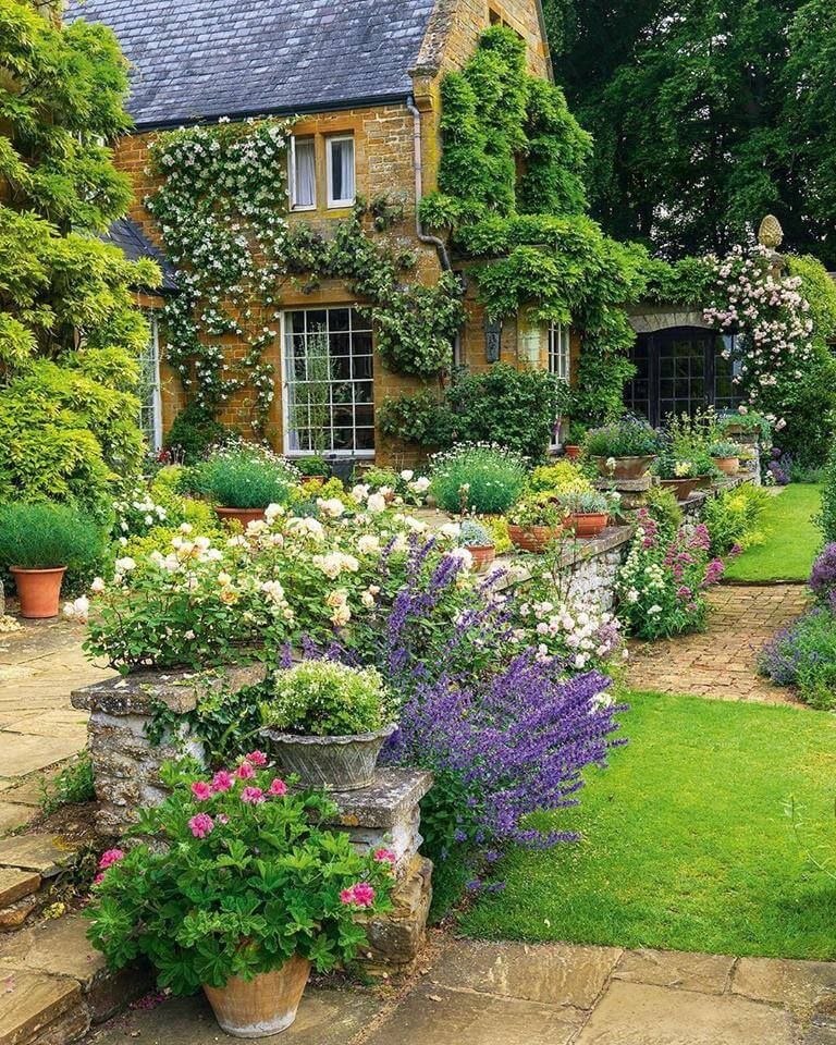 Transforming Your Yard: Cottage Garden
Design Ideas