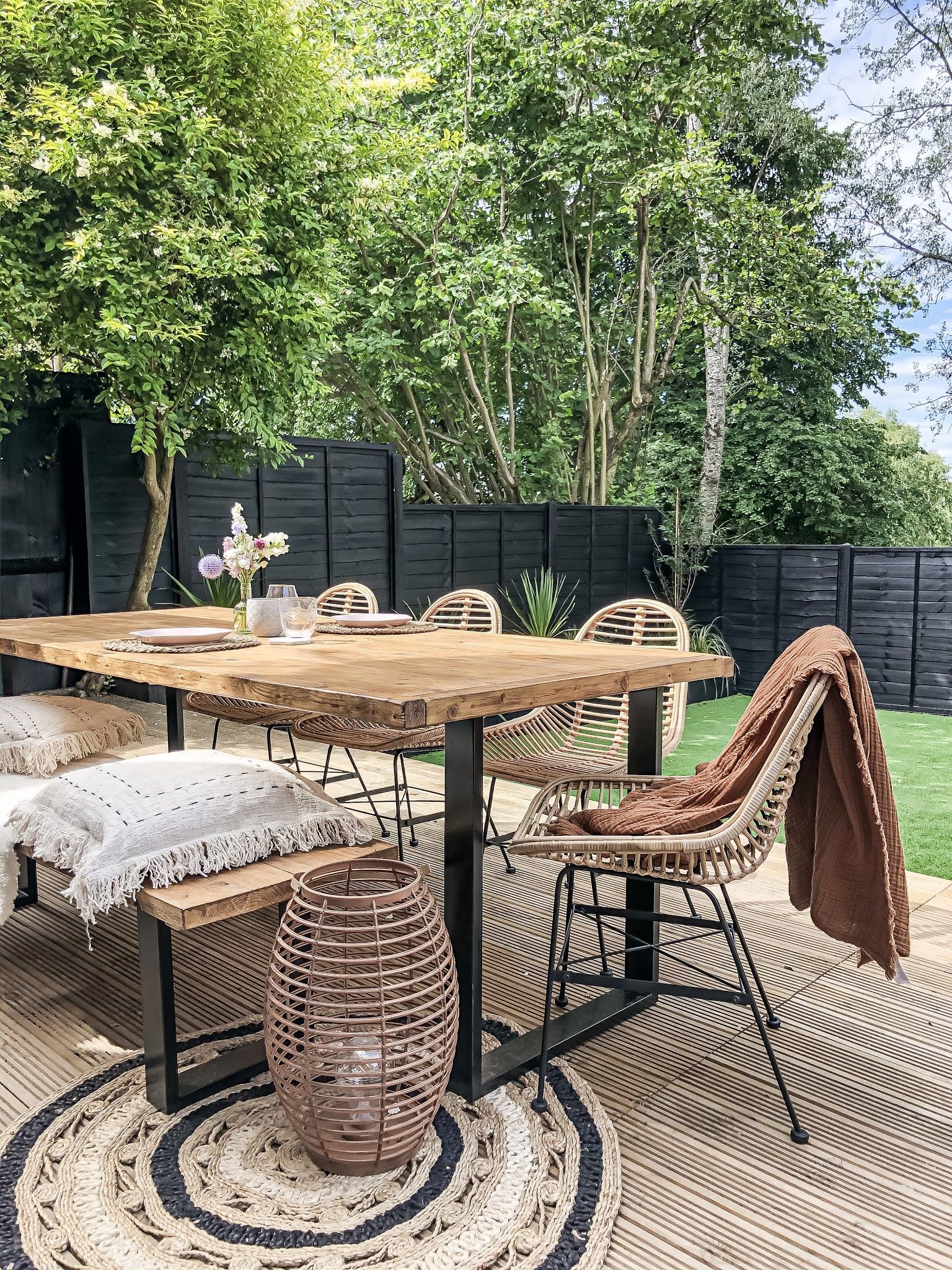 Top Outdoor Dining Tables for Your Patio