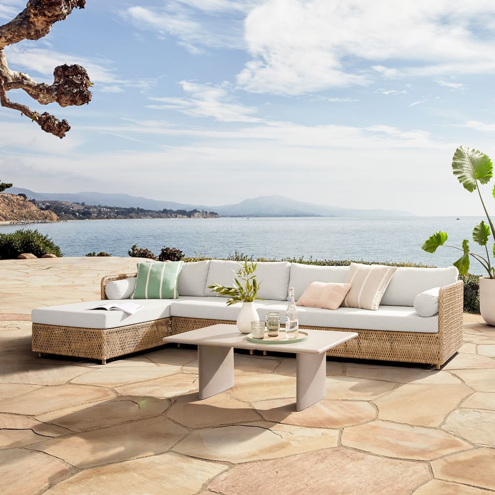 Creative Outdoor Sectional Ideas for Your
Patio or Deck