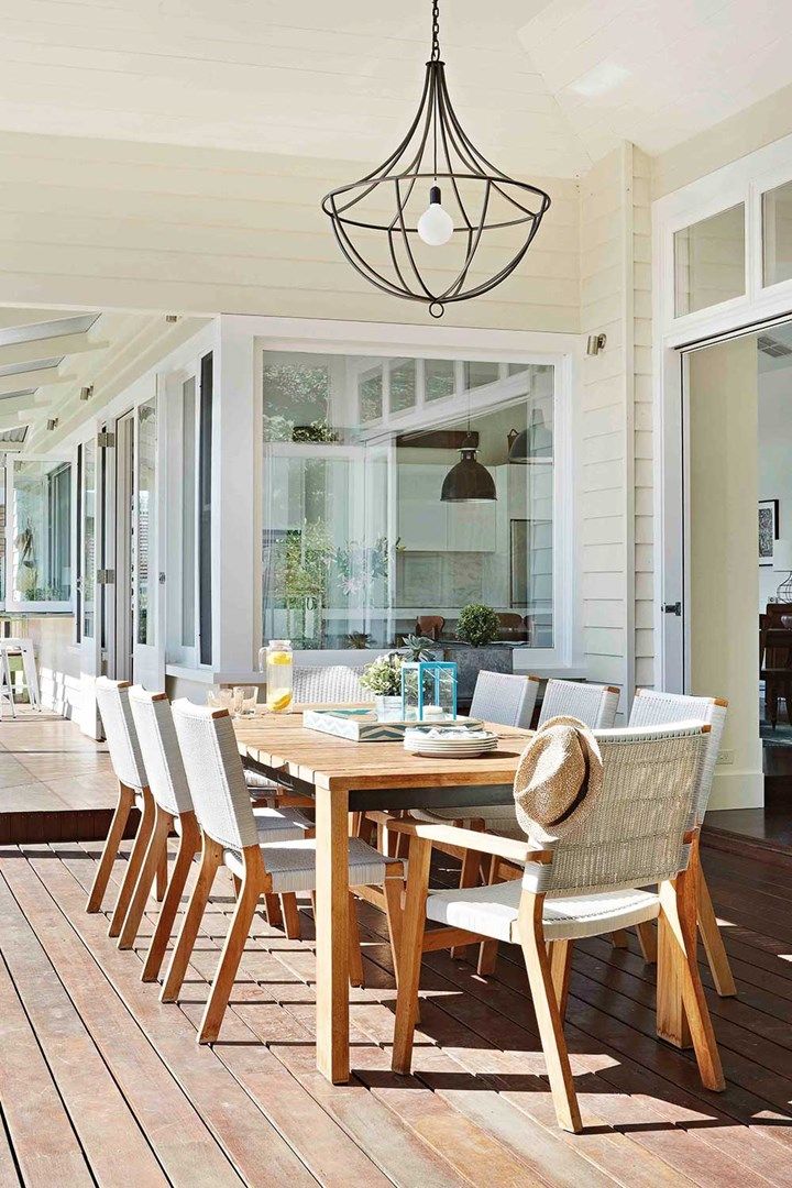 Top Outdoor Dining Furniture Trends for
Your Patio