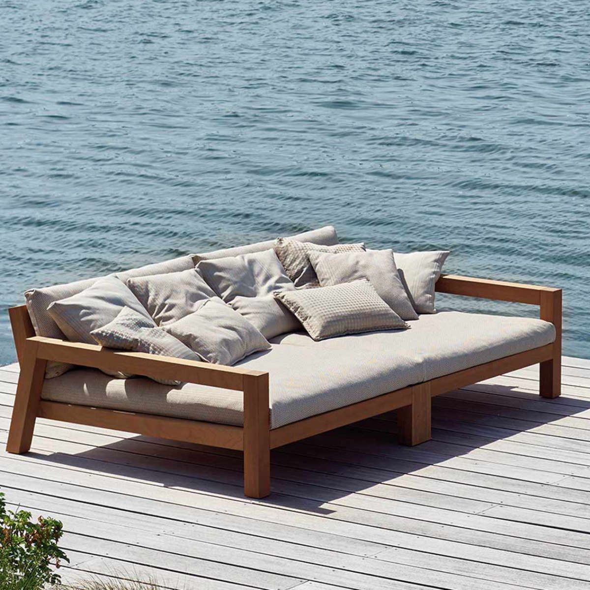 Transforming Your Patio with a Stylish
Garden Sofa