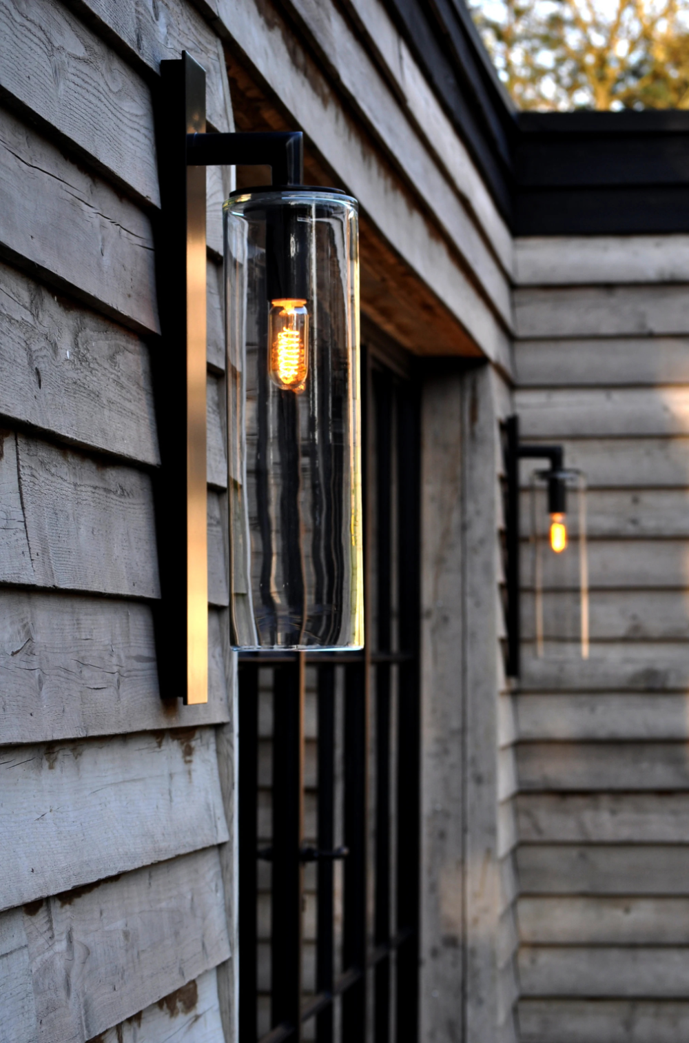 Illuminate Your Outdoor Space: A Guide to
Choosing the Right Lighting