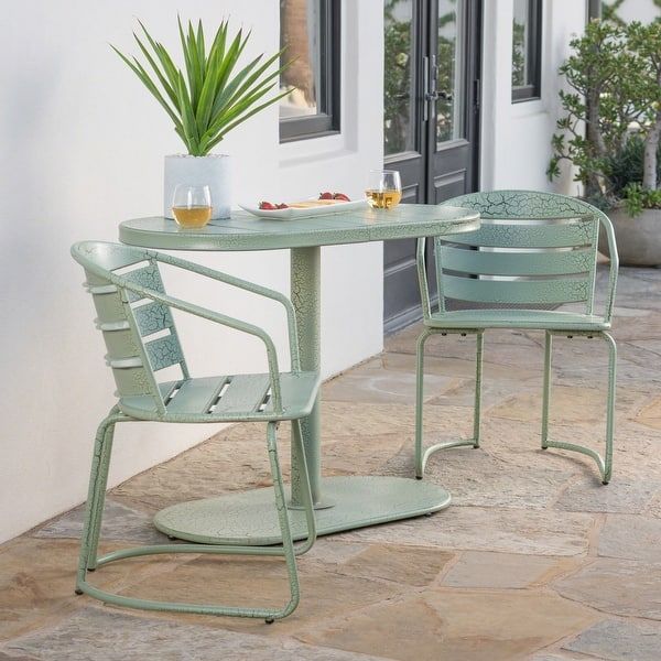 How to Choose the Perfect Outdoor Bistro
  Set for Your Home