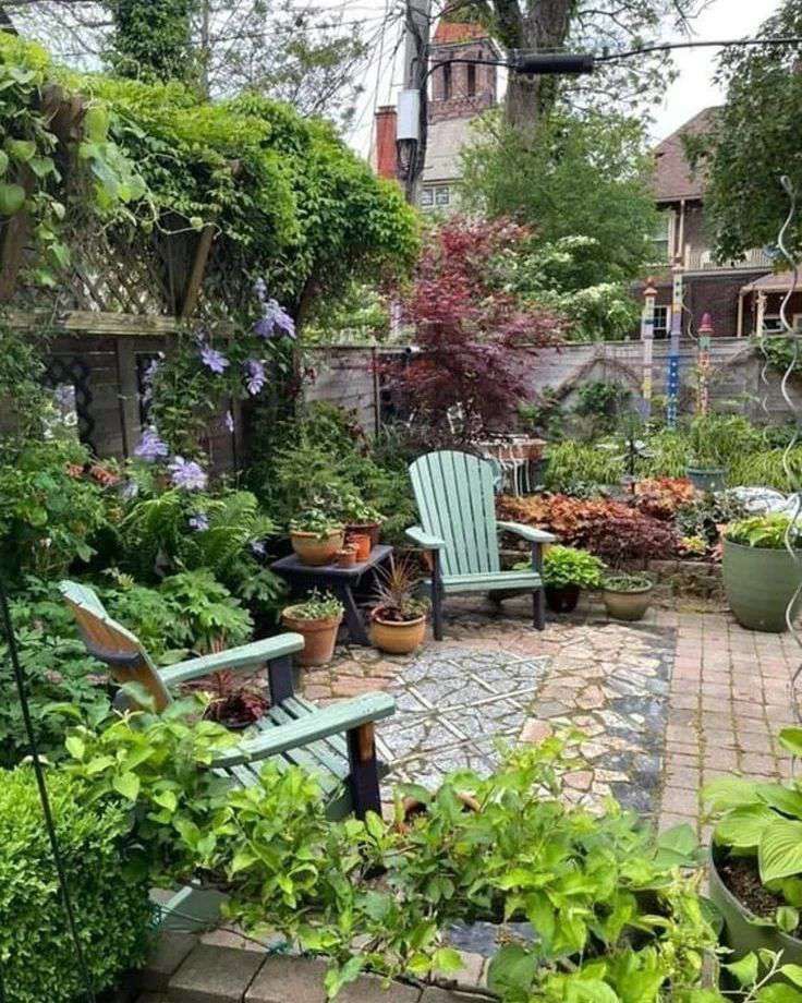 Maximizing Space: Small Garden Design
Ideas