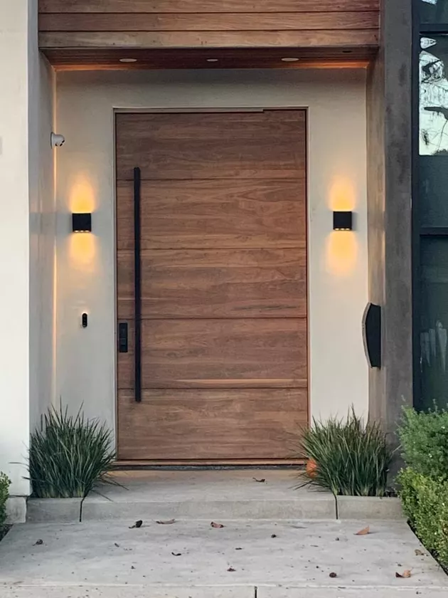 Choosing the Best Front Door for Your
Home