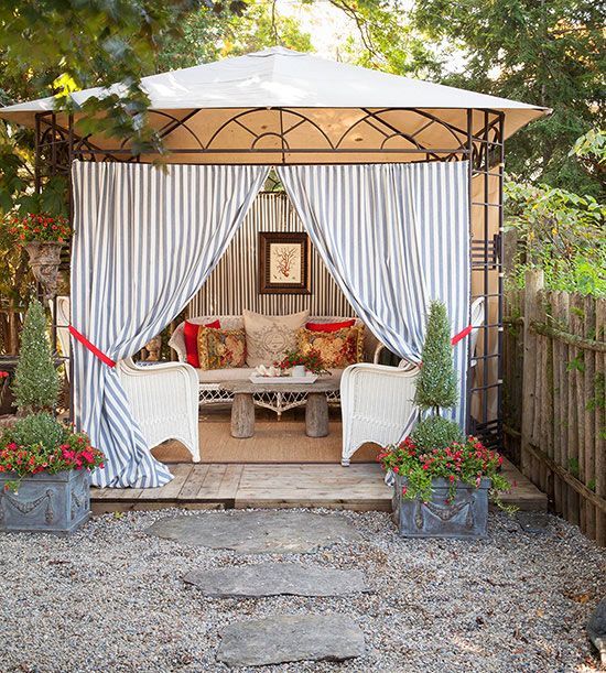 Maximize Your Outdoor Living with a
Custom Canopy Design