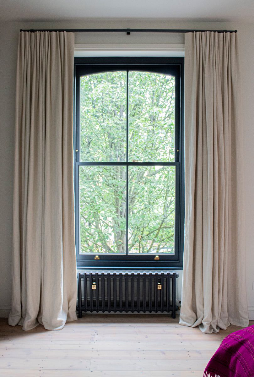 Transforming Your Space with Stylish
  Curtain Blinds