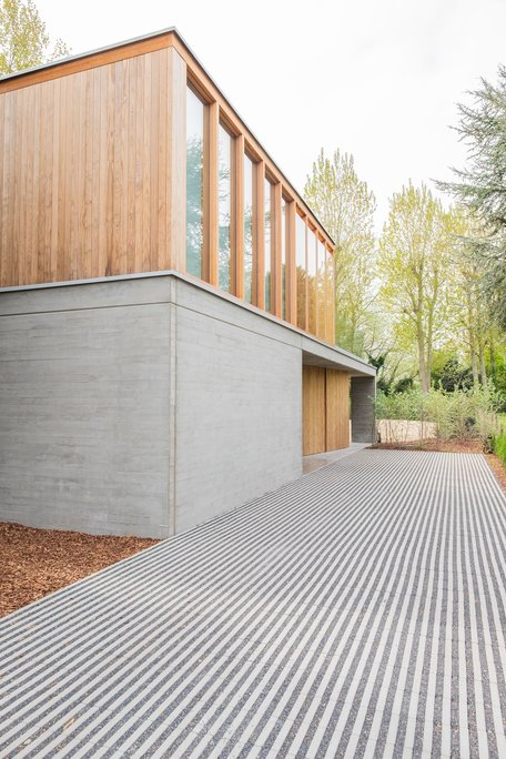 Modern Driveway Designs to Enhance Your
Home’s Curb Appeal
