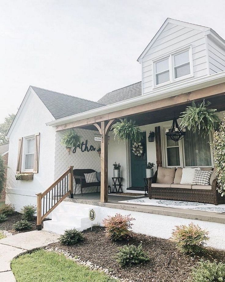 Reviving the Front Porch: Creating the
Perfect Outdoor Oasis