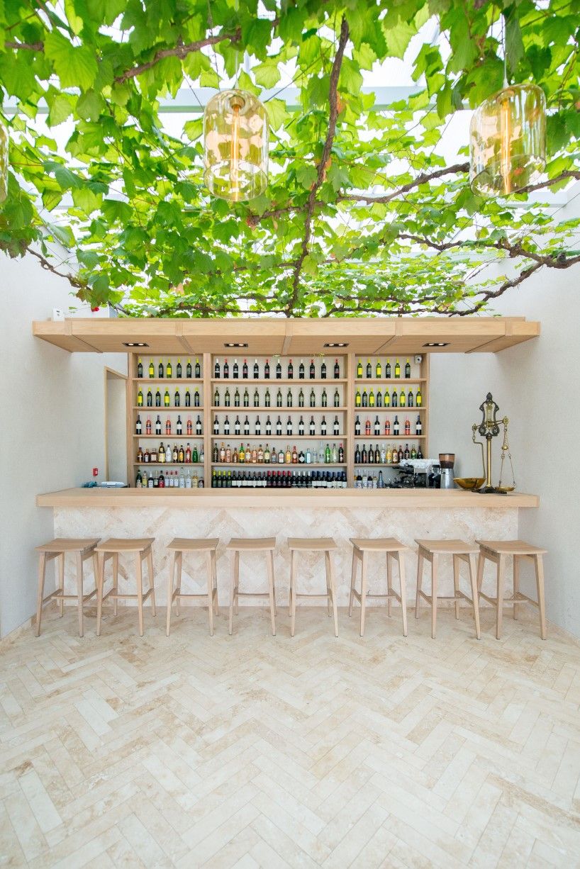 The Ultimate Guide to Outdoor Bar Designs