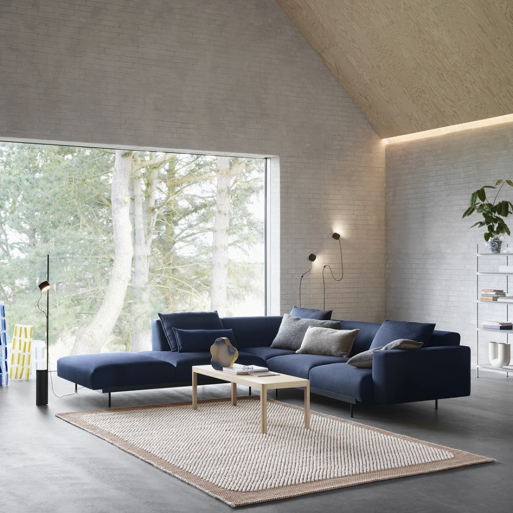 The Versatility of Small Modular Sofas:
How to Style and Use Them in Any Space