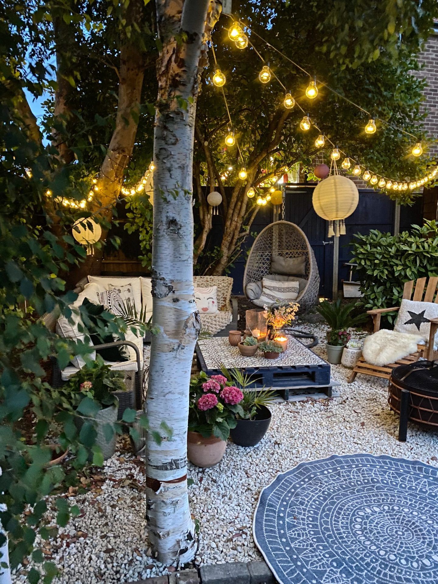 Innovative Garden Seating Solutions for
Any Size Yard