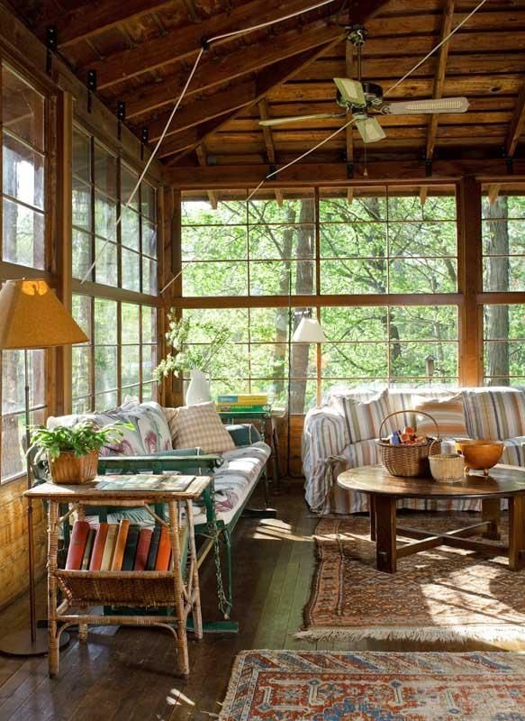 The Benefits of Adding a Sunroom to Your
Home