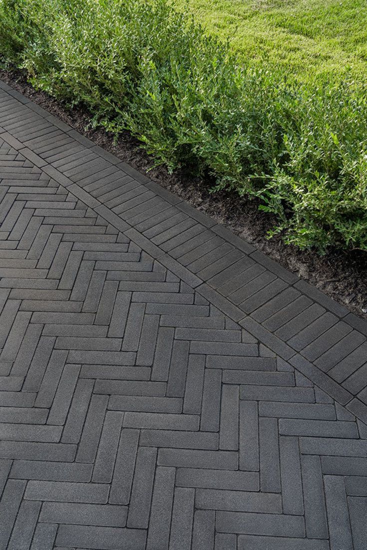 Enhance Your Curb Appeal with Stylish
Driveway Pavers