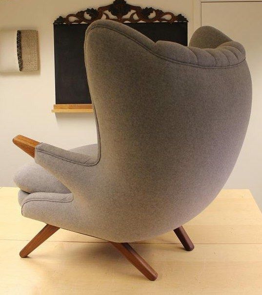 Transform Your Living Room with the Liv
Arm Sofa Chair