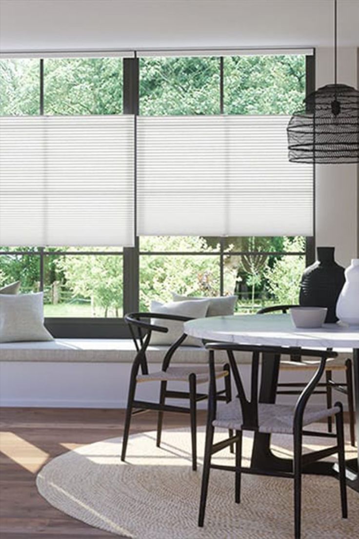 Understanding the Benefits of Honeycomb
Blinds for a Stylish Home
