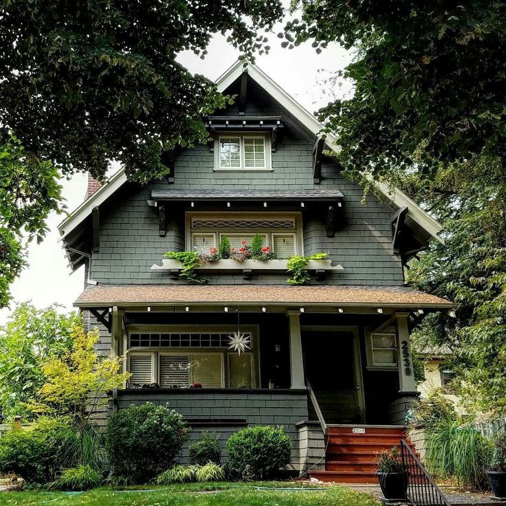 Tips for Enhancing Your Home’s Curb
Appeal with Exterior Design