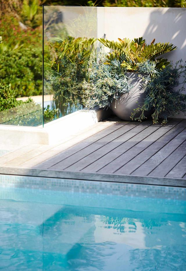 Ultimate Guide to Designing a Stunning
  Pool Deck