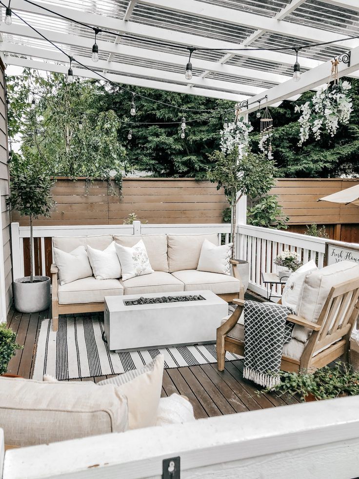 Creating a Cozy Outdoor Retreat: A Guide
to Building a Covered Pergola