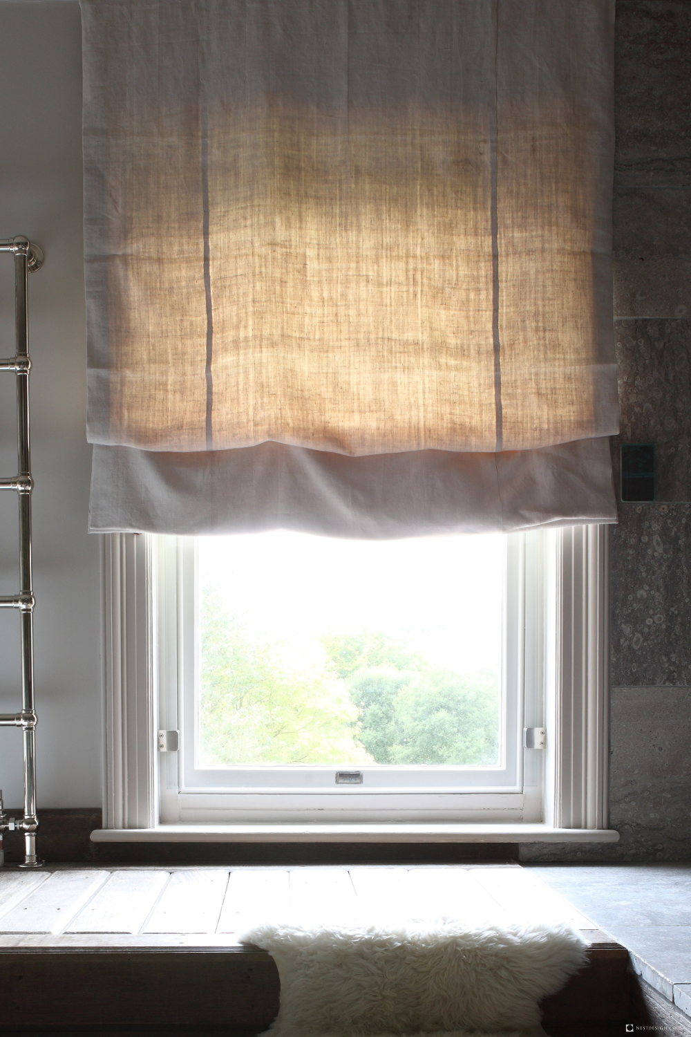 The Benefits of Installing Bathroom
  Blinds in Your Home