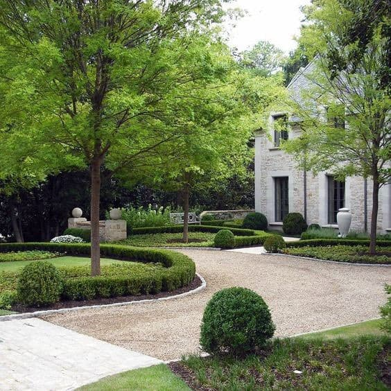 Creative Driveway Designs to Enhance Your
Curb Appeal