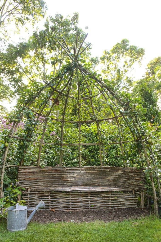 Exploring the Elements of Garden
Structure Design