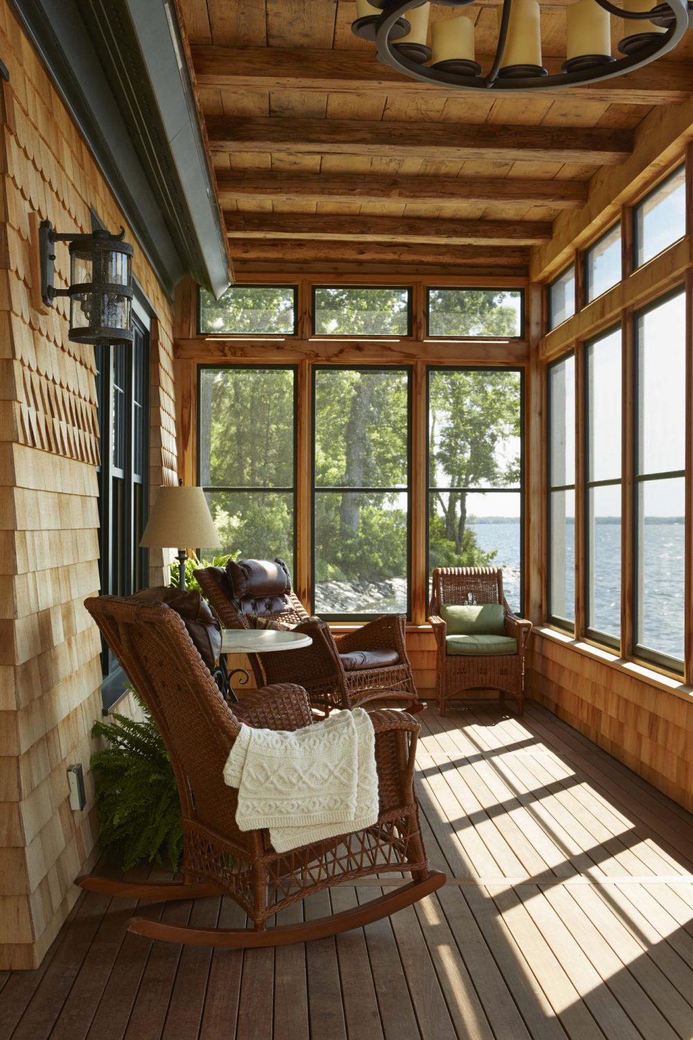 Create a Cozy Retreat: The Benefits of a
  Screened In Deck