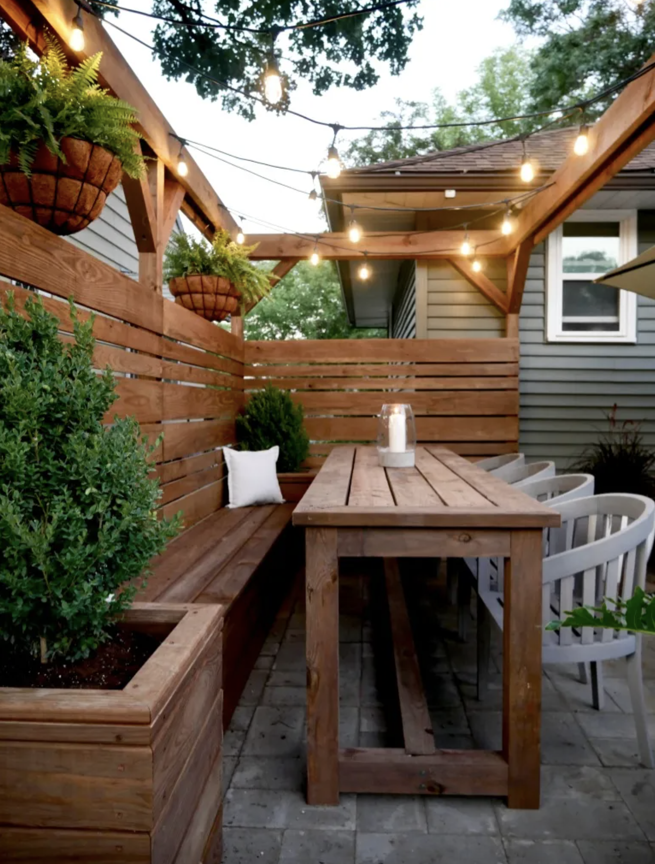 Easy and Affordable Backyard Makeover
  Ideas